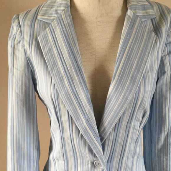 Casual Blazer - Picture 2 of 5